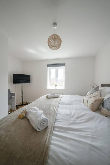 Stylish 2-Bed Home - For Company Contractor And Leisure Stays - Nec, Airport, Hs2, Contractors, Resort World Бирмингем Экстерьер фото