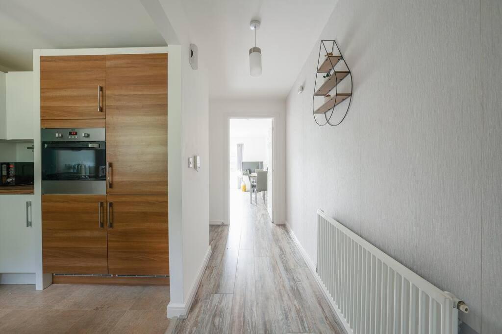 Stylish 2-Bed Home - For Company Contractor And Leisure Stays - Nec, Airport, Hs2, Contractors, Resort World Бирмингем Экстерьер фото